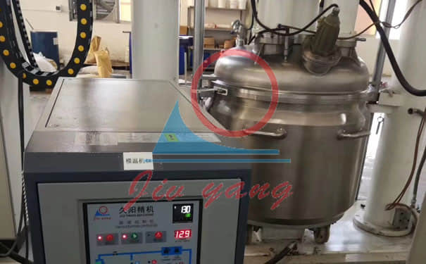 实验室反应釜怎么配套合适的冷热麻豆一级AV片呢？