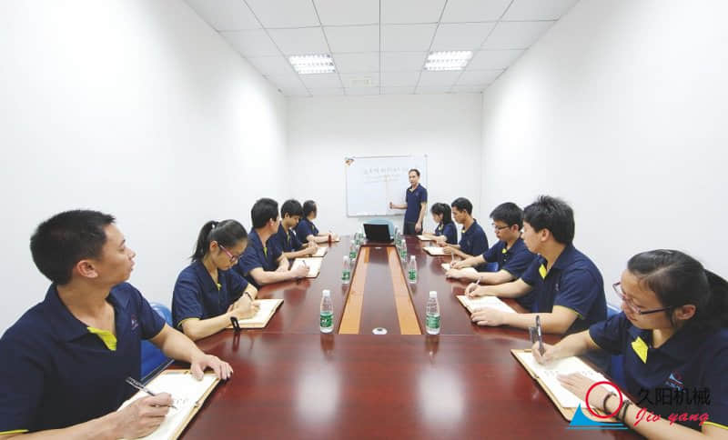 国产麻豆精品久久久麻豆一级AV片车间安全生产管理会议,归纳了“人、机、料、境、法”五大要素的管理规范