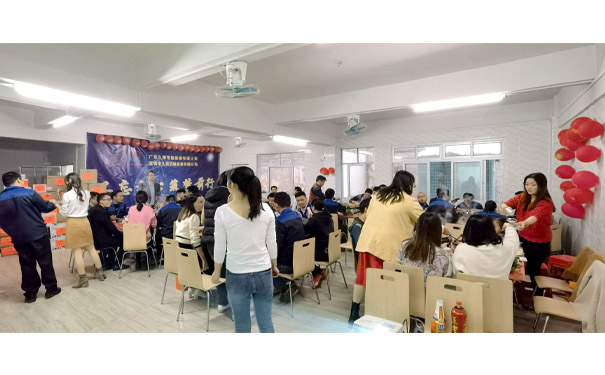 国产麻豆精品久久久机械年会现场